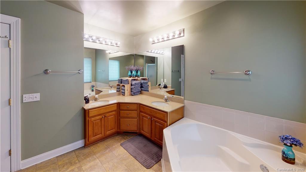 1431 Legion Road Fort Mill, SC 29715 - Photo 10 of 30 Gallery Image 10