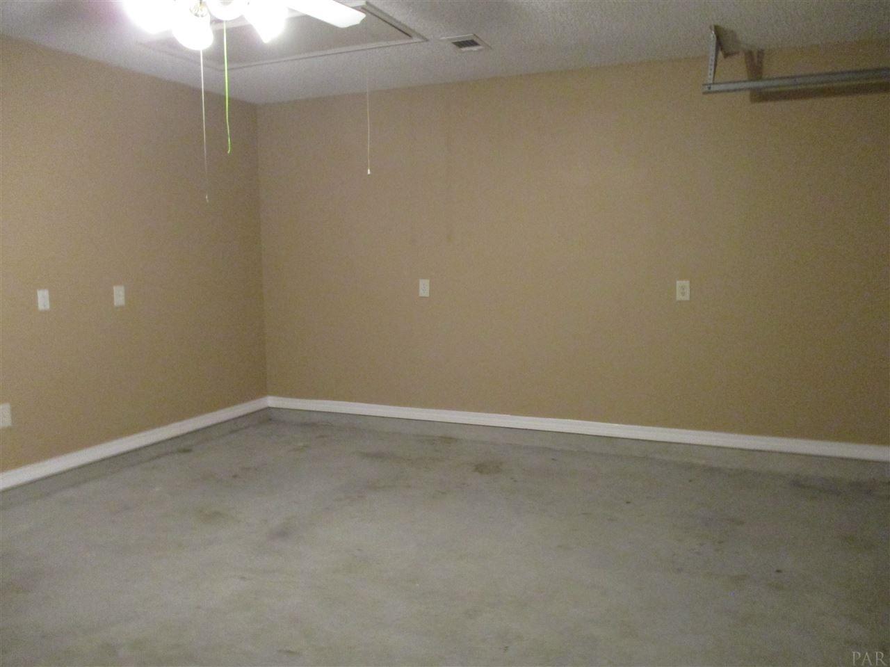 5867 Admirals Road Milton, FL 32583 - Photo 11 of 18 Gallery Image 11