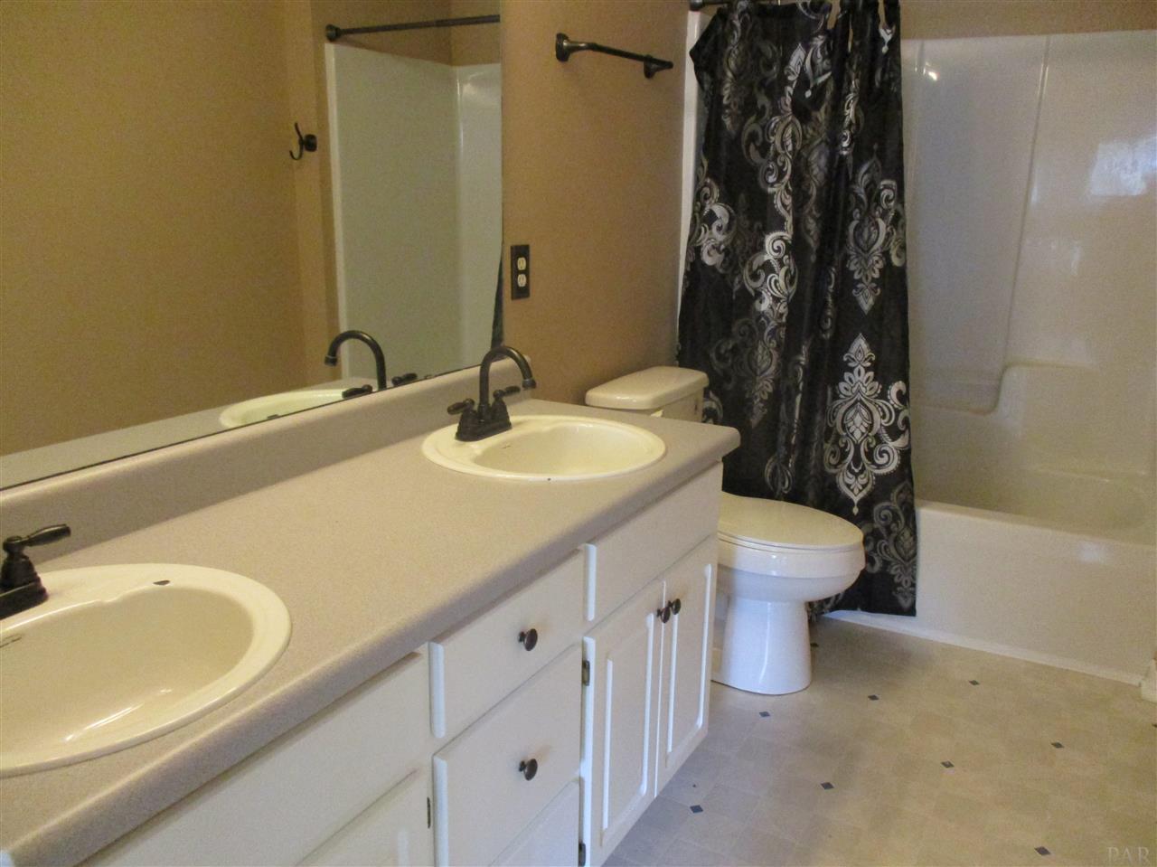 5867 Admirals Road Milton, FL 32583 - Photo 14 of 18 Gallery Image 14