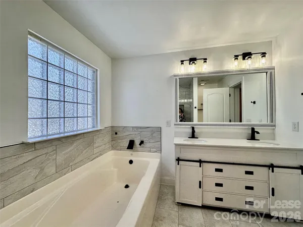 $2,800 | 12804 Windyedge Road, Huntersville, NC 28078