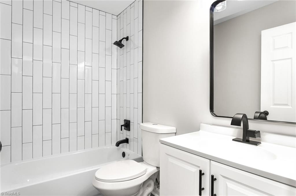 5424 Bridle Ridge Drive Pfafftown, NC 27040 - Photo 14 of 17