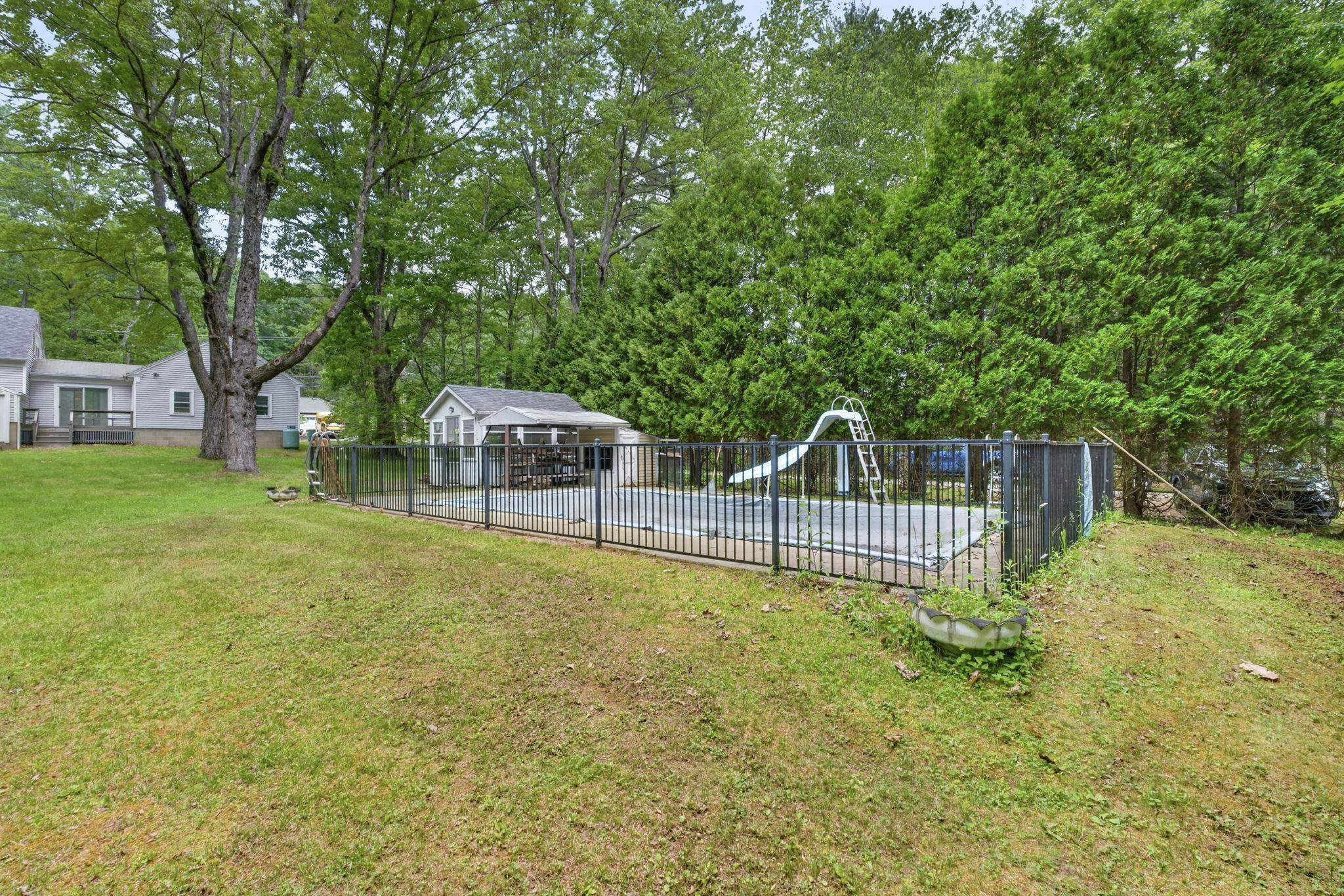 42 Oak Street Rochester, NH 03839 - Photo 28 of 36