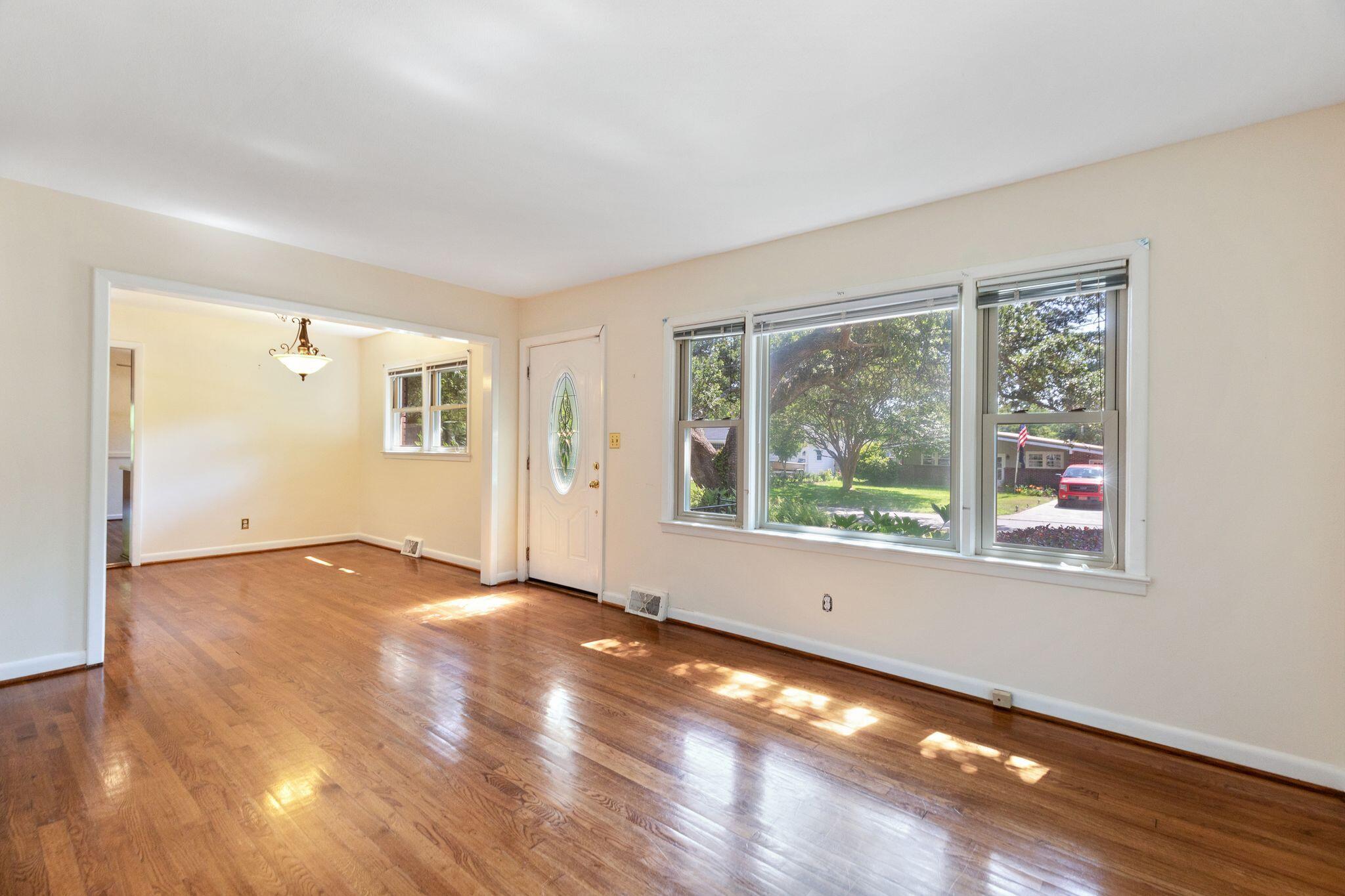 854 Montgomery Road Charleston, SC 29412 - Photo 7 of 42 854MontgomeryRd-KeenEyeMarketing-08