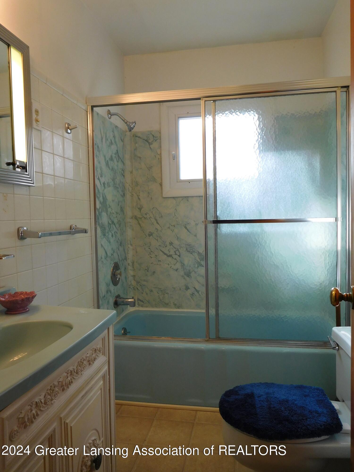 6582 Wagner Road East Lansing, MI 48823 - Photo 18 of 31 DSCN5546