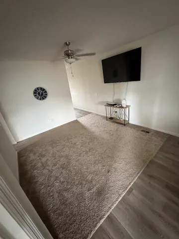 $2,400 | 39873 Fallbrook Avenue, North Branch, MN 55056