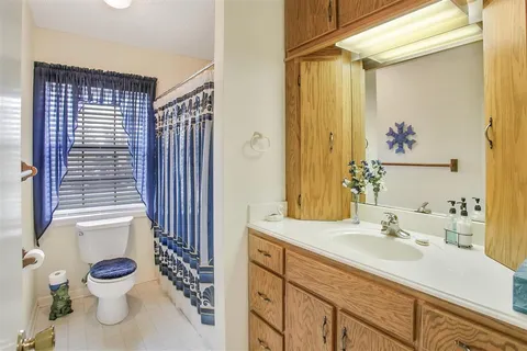 $250,000 | 1001 Idlewilde Lane, Lake Charles, LA 70605