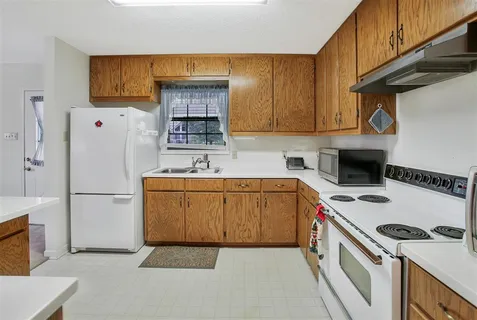 $250,000 | 1001 Idlewilde Lane, Lake Charles, LA 70605