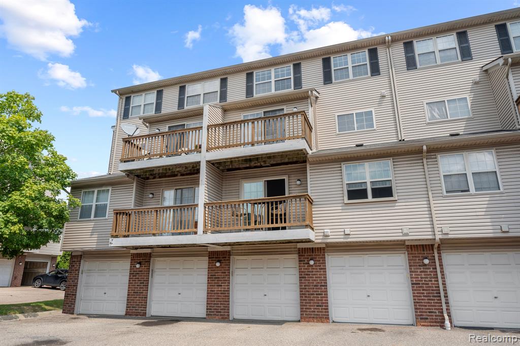 17010 Farmington Road Livonia, MI 48154 - Photo 26 of 28
