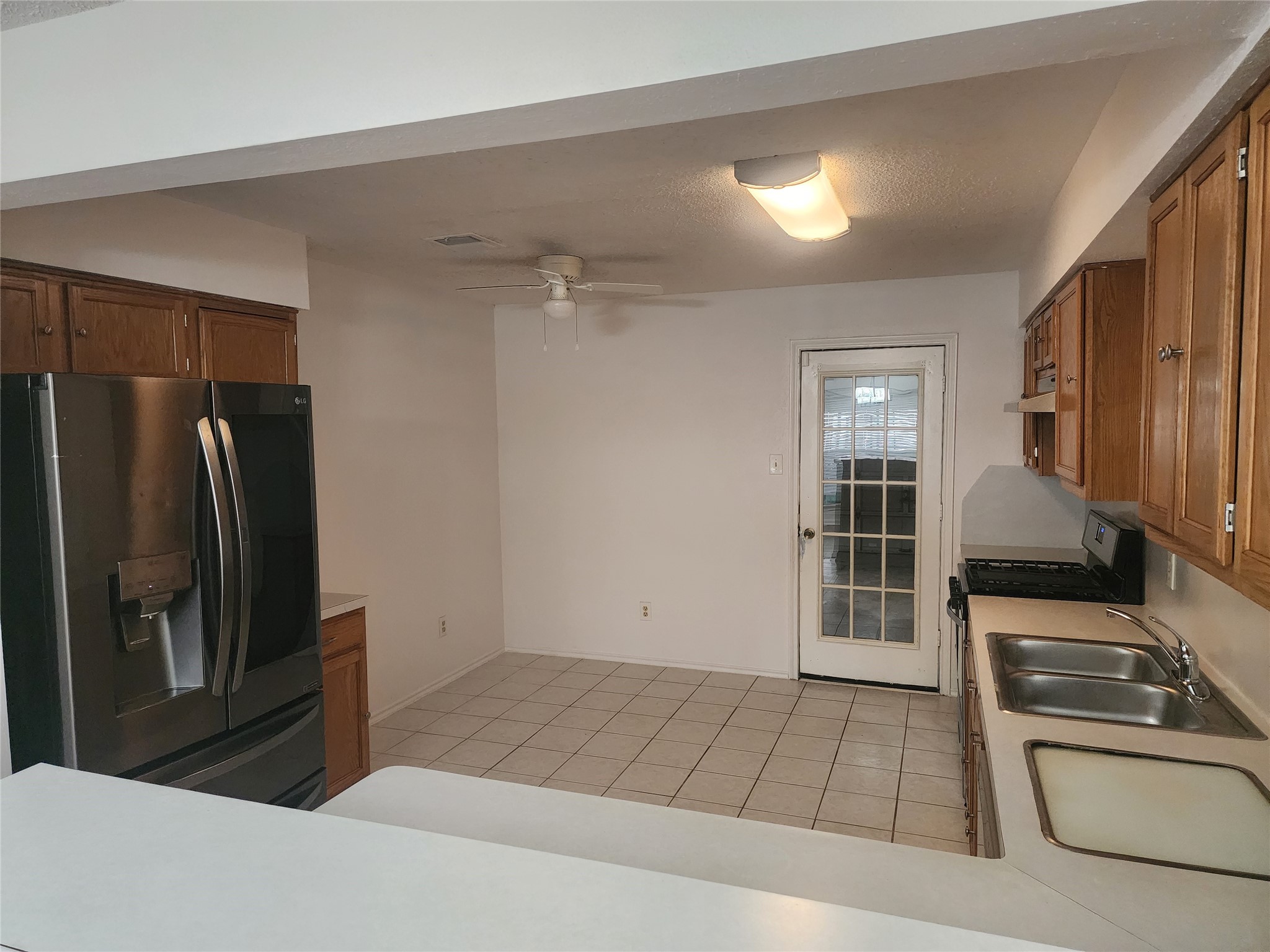 8239 Viny Ridge Drive Houston, TX 77083 - Photo 6 of 10