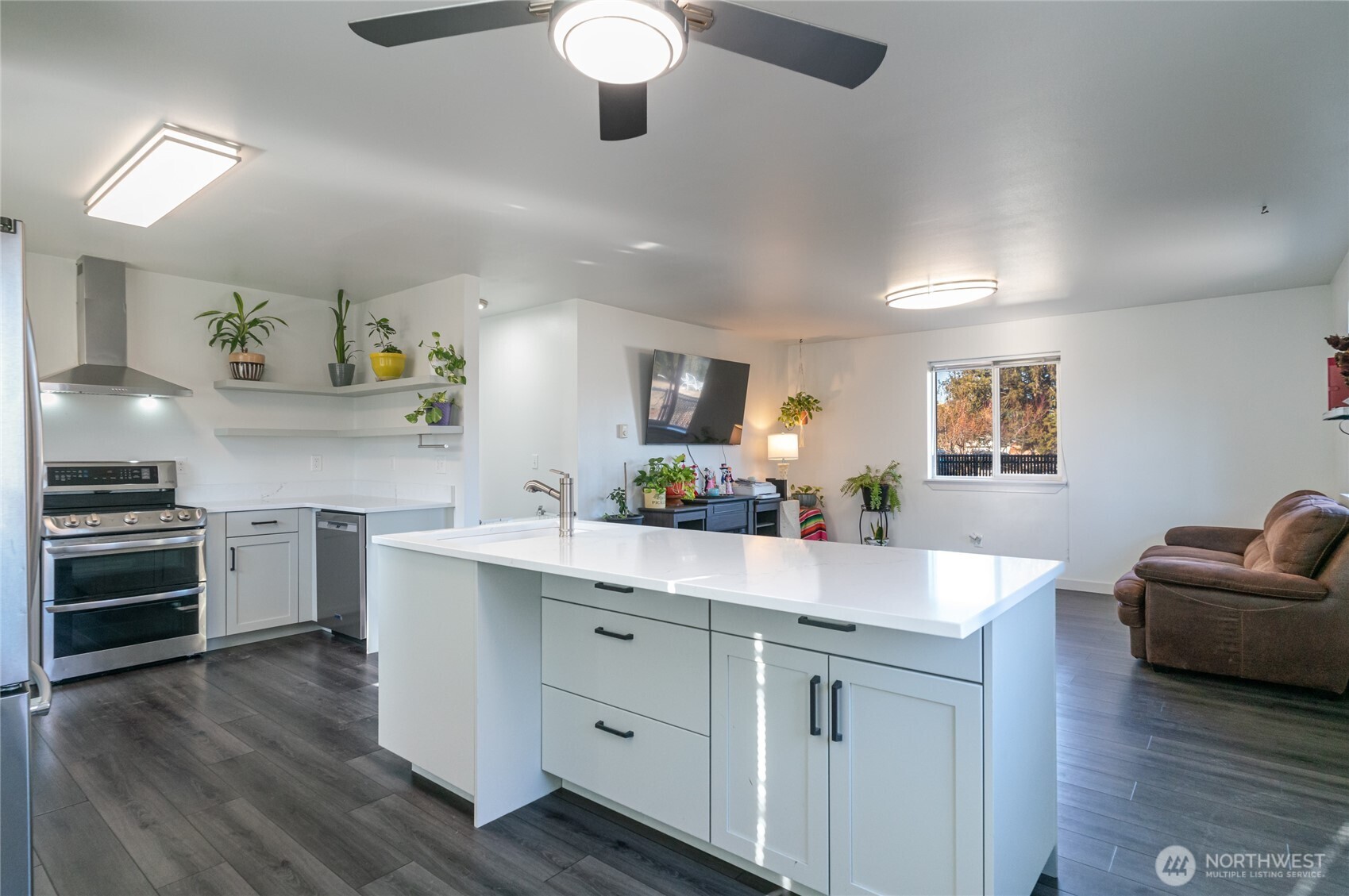 1704 Frances Court Wenatchee, WA 98801 - Photo 9 of 31