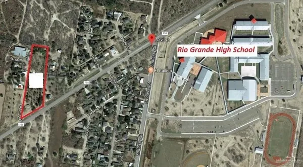 a view of entryway with outdoor area