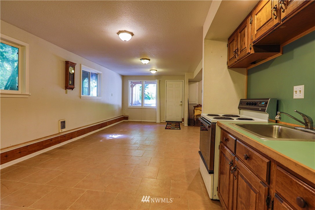 3505 Quade Road Clinton, WA 98236 - Photo 14 of 24 Gallery Image 14