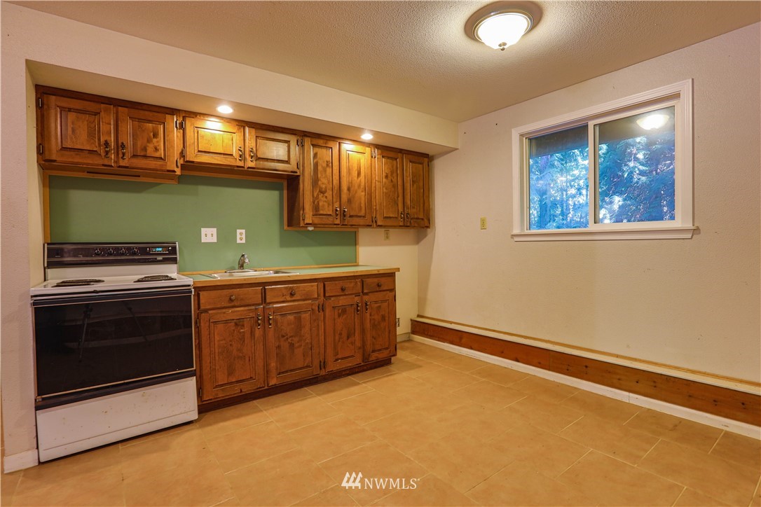 3505 Quade Road Clinton, WA 98236 - Photo 15 of 24 Gallery Image 15