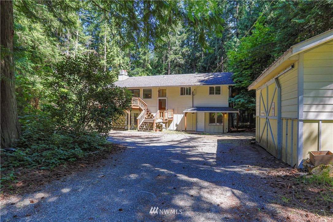 3505 Quade Road Clinton, WA 98236 - Photo 19 of 24 Gallery Image 19