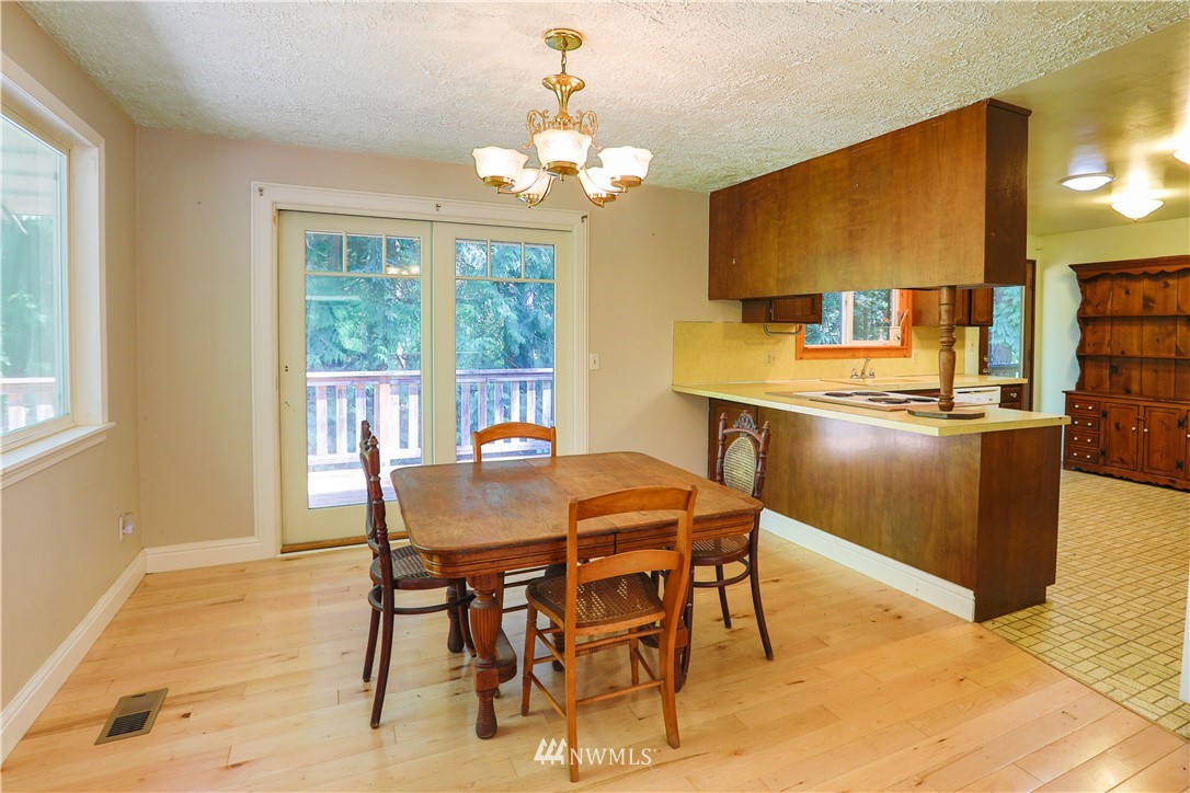 3505 Quade Road Clinton, WA 98236 - Photo 5 of 24 Gallery Image 5