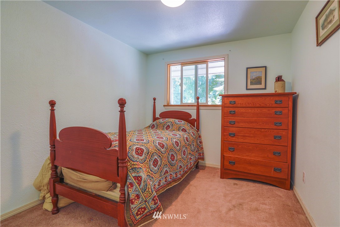 3505 Quade Road Clinton, WA 98236 - Photo 9 of 24 Gallery Image 9
