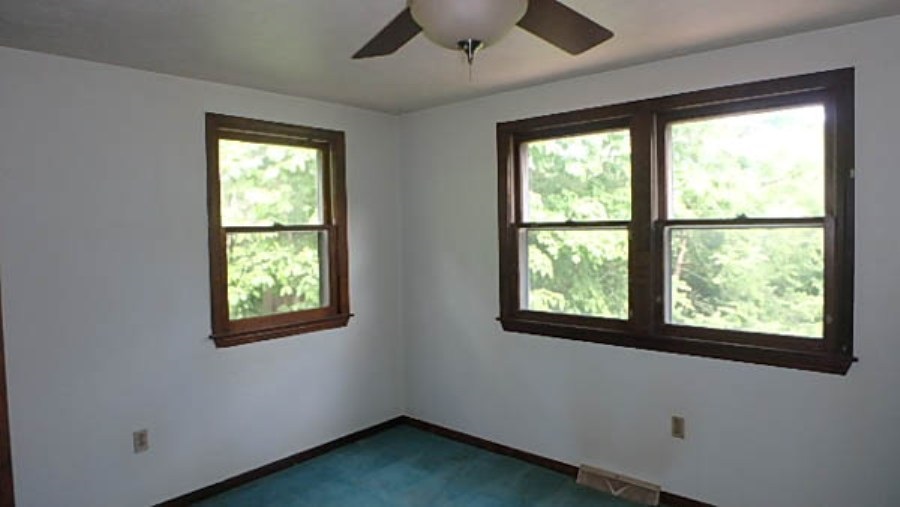4 Pineridge Road Pelham, NH 03076 - Photo 4 of 19 Gallery Image 4