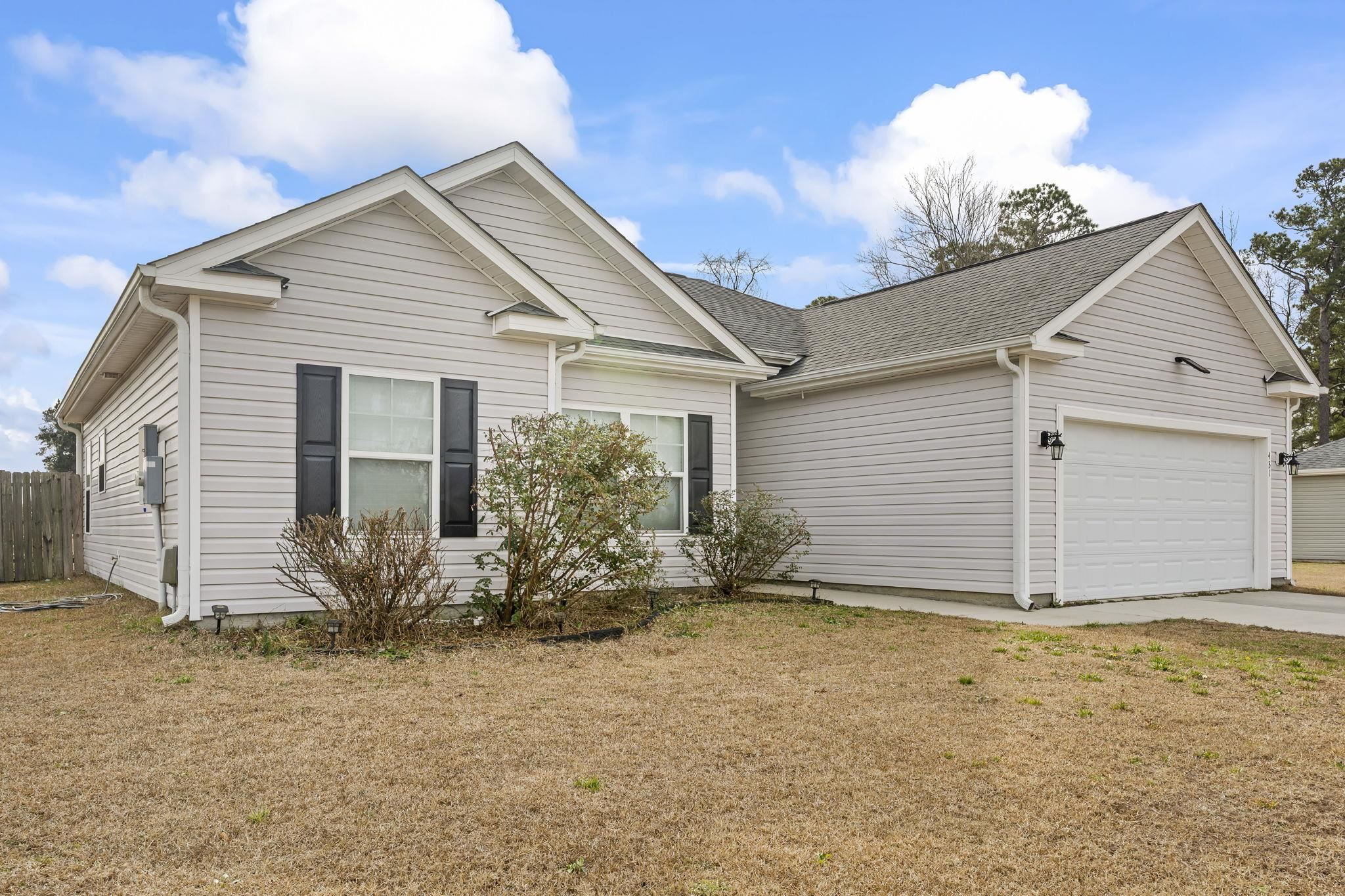 431 Hallie Martin Road Conway, SC 29527 - Photo 2 of 33