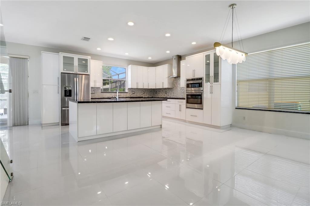 8271 Laurel Lakes Way Naples, FL 34119 - Photo 11 of 33