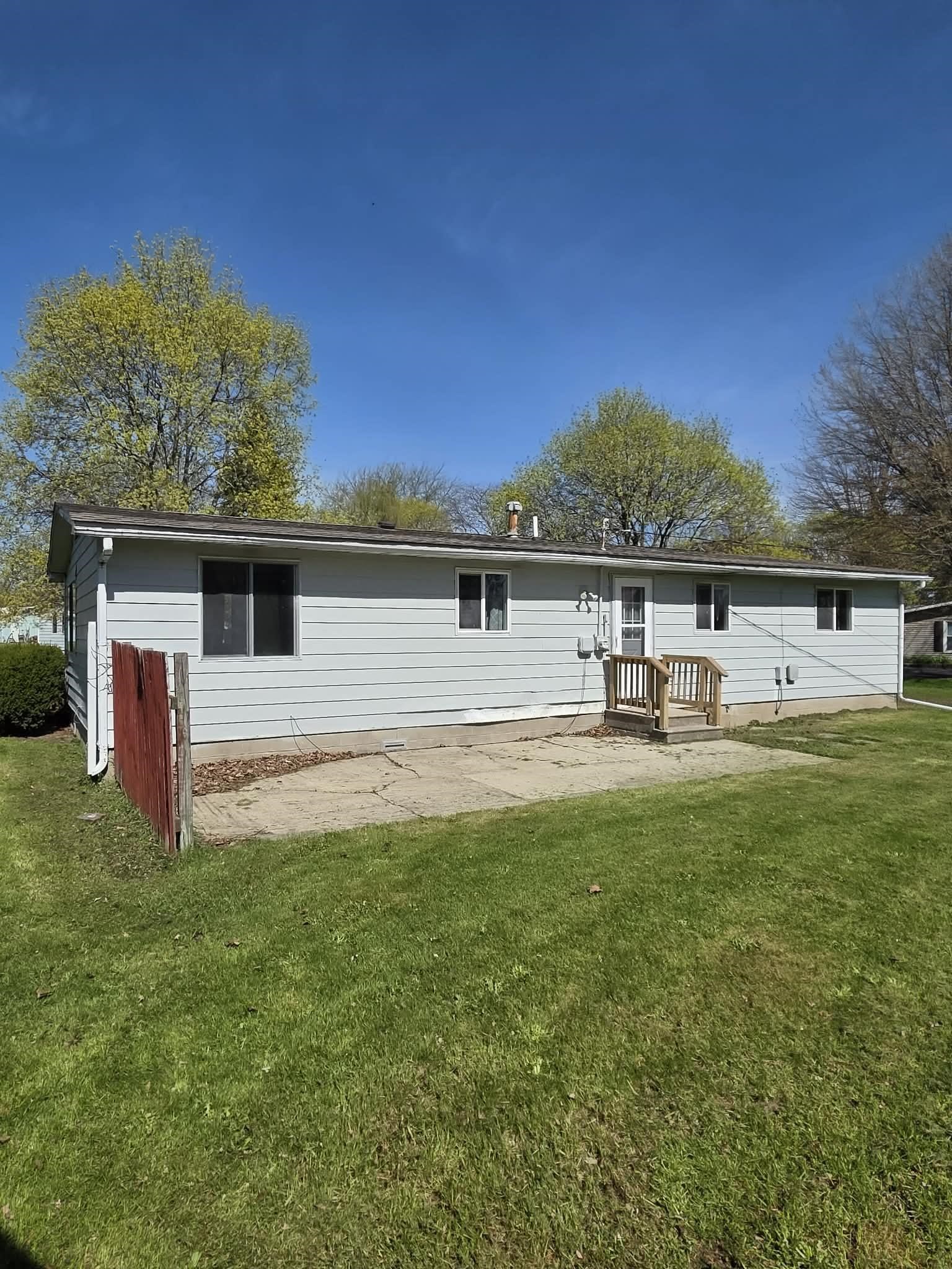 252 Dodge Court Sebewaing, MI 48759 - Photo 3 of 24