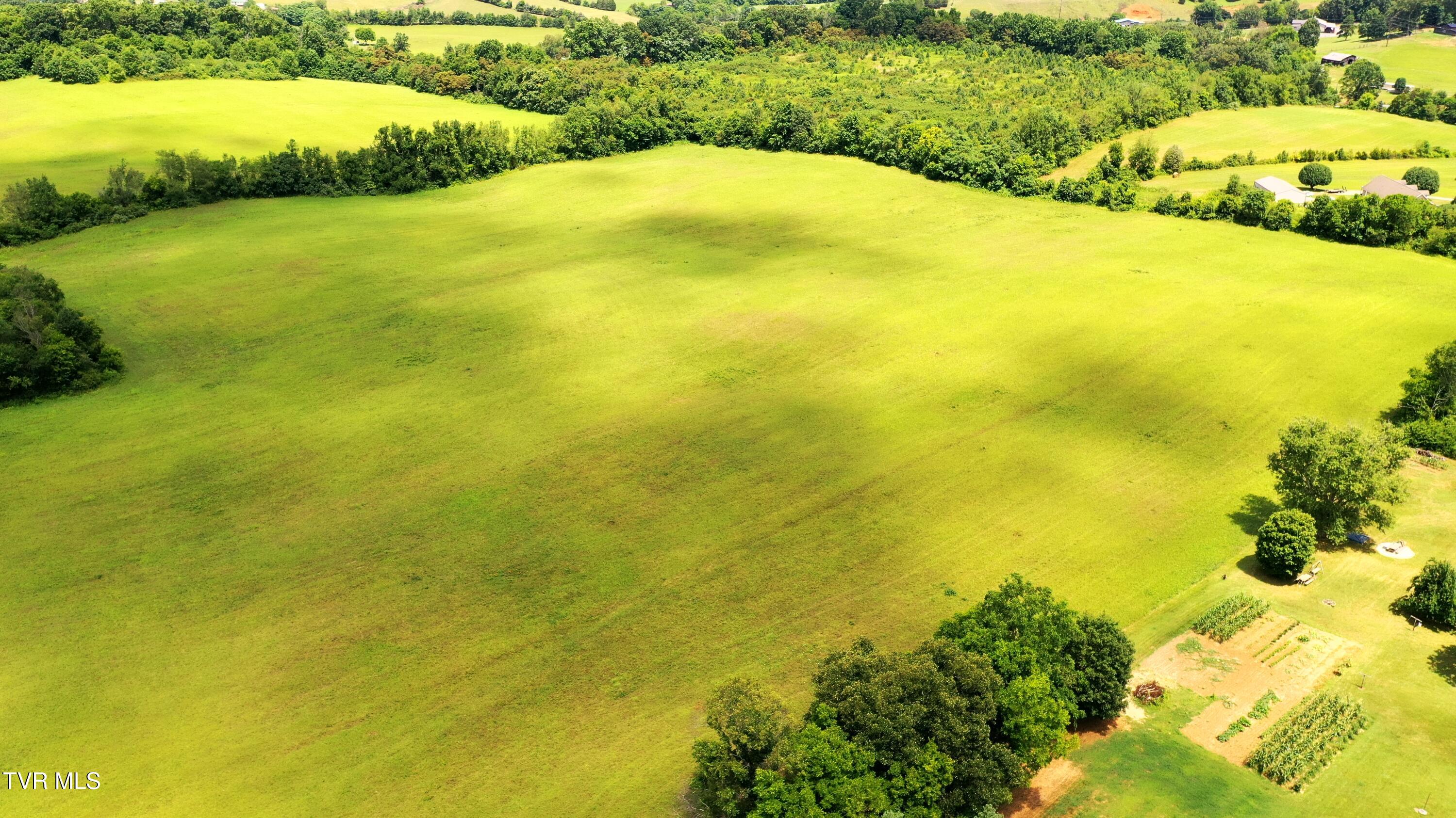 5085 Old Kentucky Road Morristown, TN 37814 - Photo 2 of 26 DJI_0673