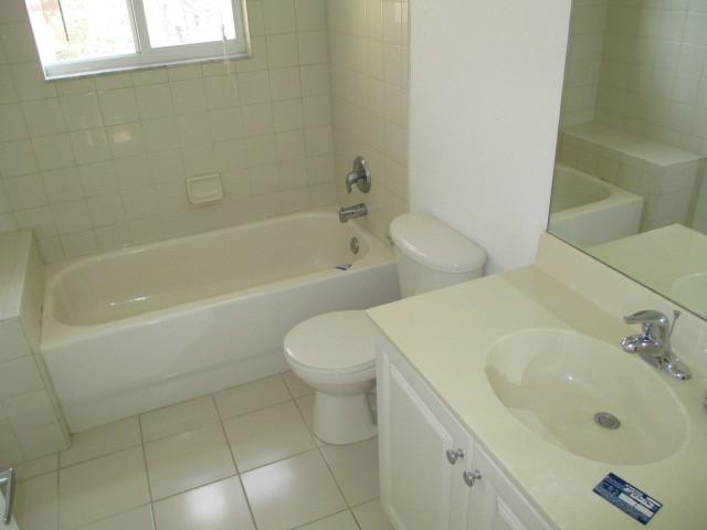 3541 Oleander Terrace Riviera Beach, FL 33404 - Photo 6 of 10 Additional Photo