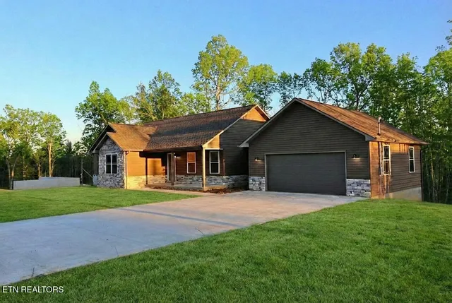 $340,000 | 595 Taylon Lane, Oneida, TN 37841