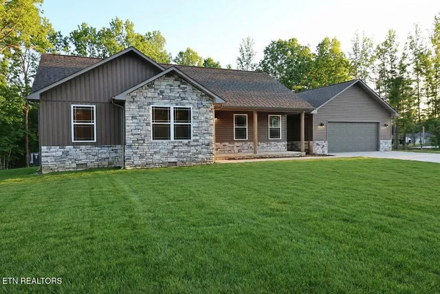 $340,000 | 595 Taylon Lane, Oneida, TN 37841