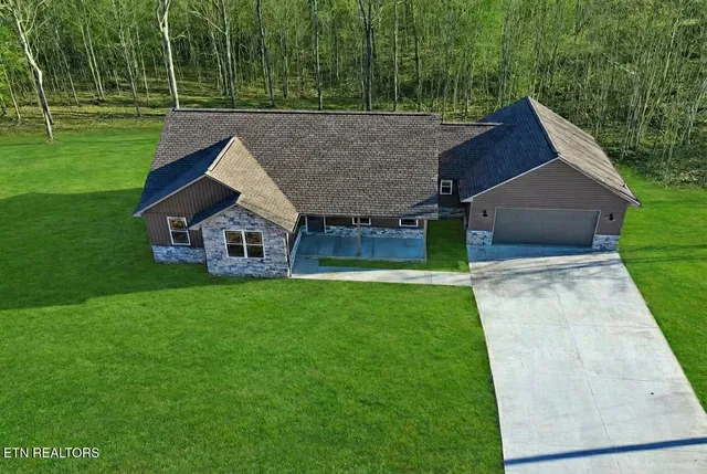 $340,000 | 595 Taylon Lane, Oneida, TN 37841