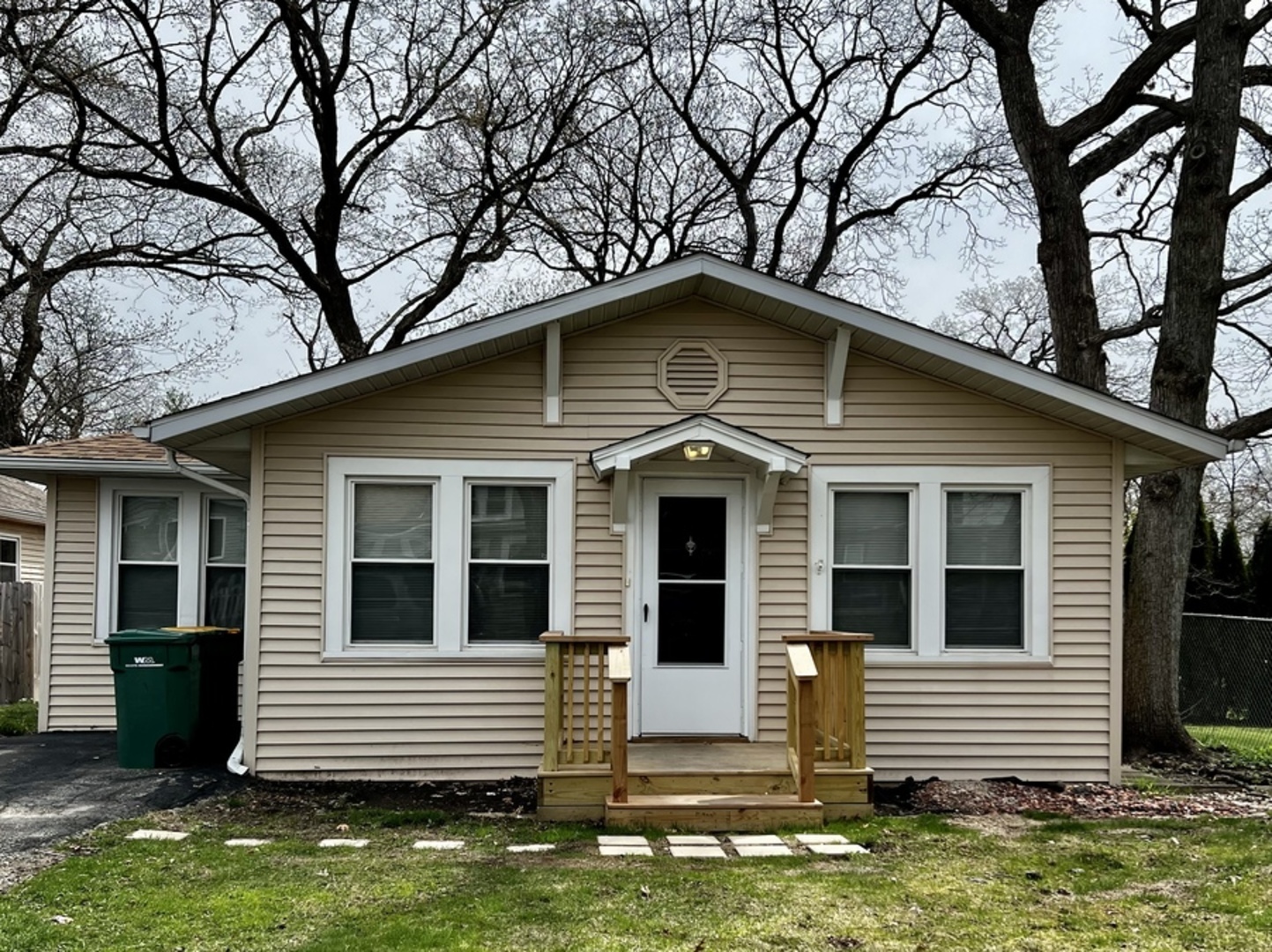 33613 North Forest Drive, Gages Lake, IL 60030 Compass