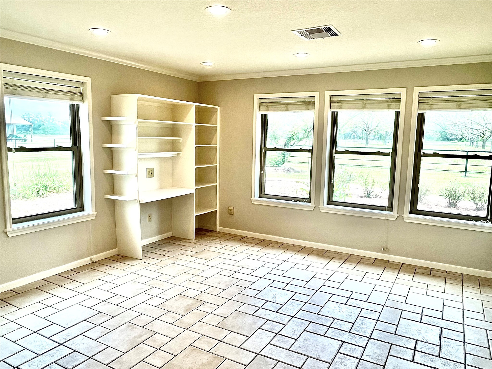 37243 FM 521 Road Bay City, TX 77414 - Photo 23 of 50 a view of a livingroom with a large window