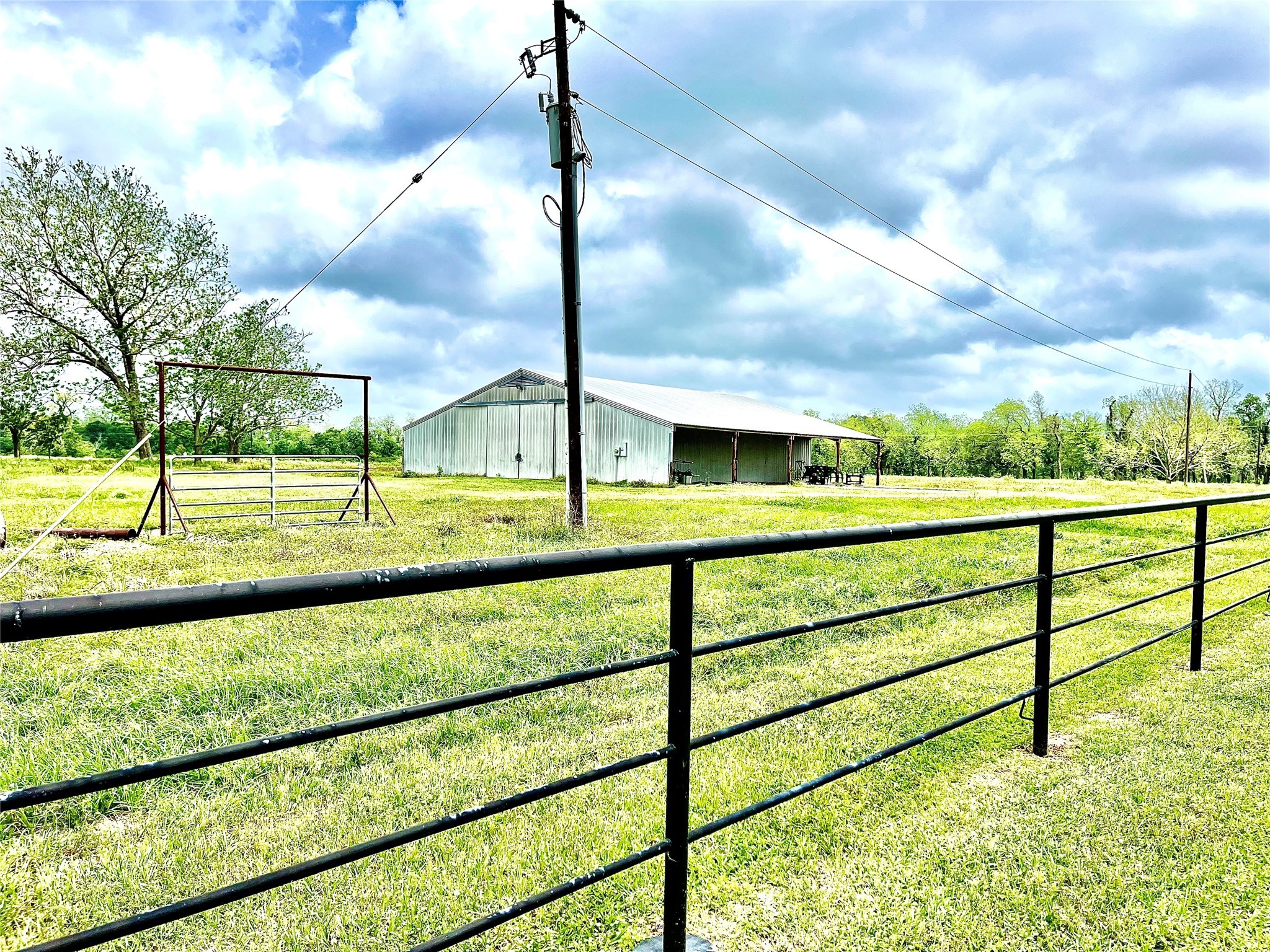 37243 FM 521 Road Bay City, TX 77414 - Photo 45 of 50 a view of an outdoor space and deck