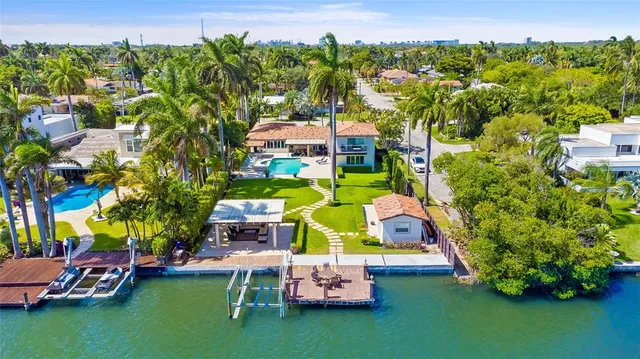 $5,290,000 | 1100 North North Lake Drive, Hollywood, FL 33019