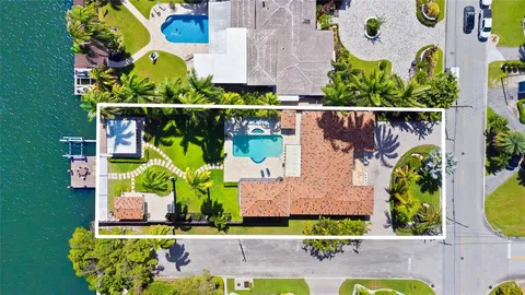 $5,290,000 | 1100 North North Lake Drive, Hollywood, FL 33019