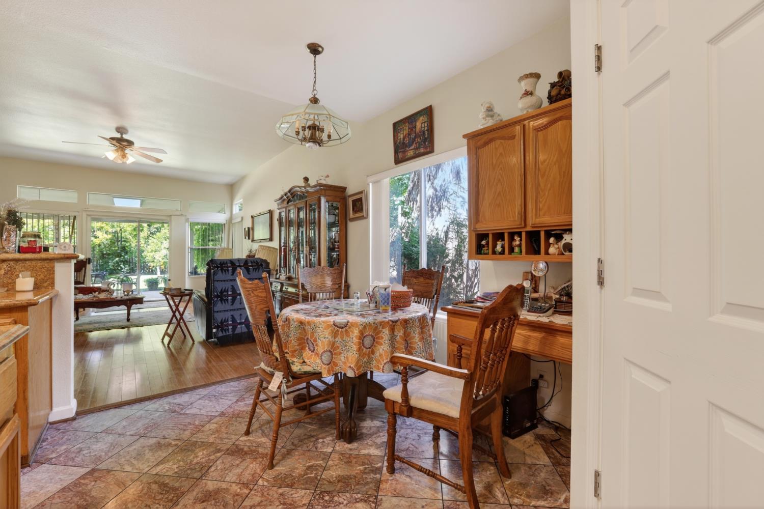 6141 Hall Lane Carmichael, CA 95608 - Photo 12 of 36