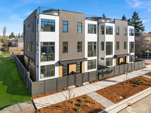 $829,950 | 632 North 92nd Street, Seattle, WA 98103