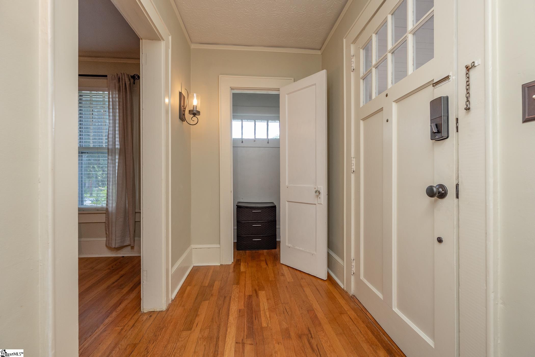 113 Grove Road Greenville, SC 29605 - Photo 5 of 36