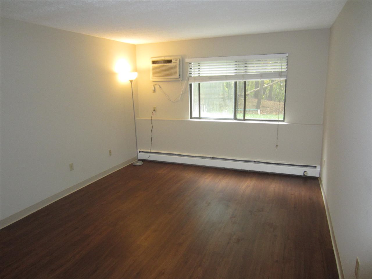 545 Calef Road, Unit 2 Manchester, NH 03103 - Photo 12 of 19