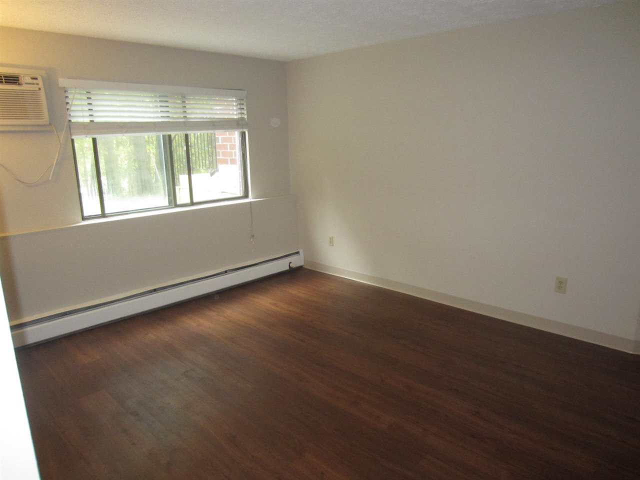 545 Calef Road, Unit 2 Manchester, NH 03103 - Photo 13 of 19