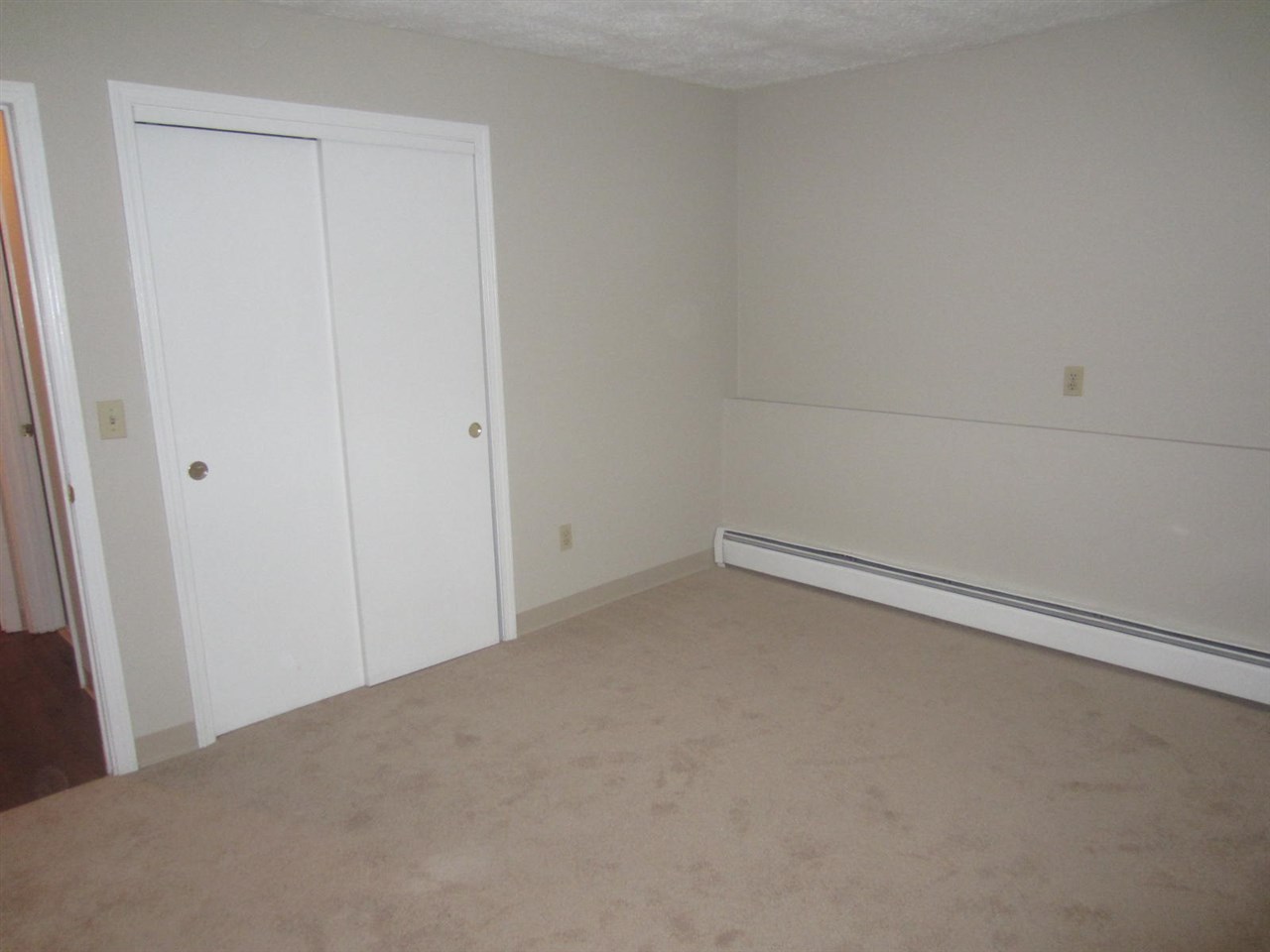 545 Calef Road, Unit 2 Manchester, NH 03103 - Photo 15 of 19