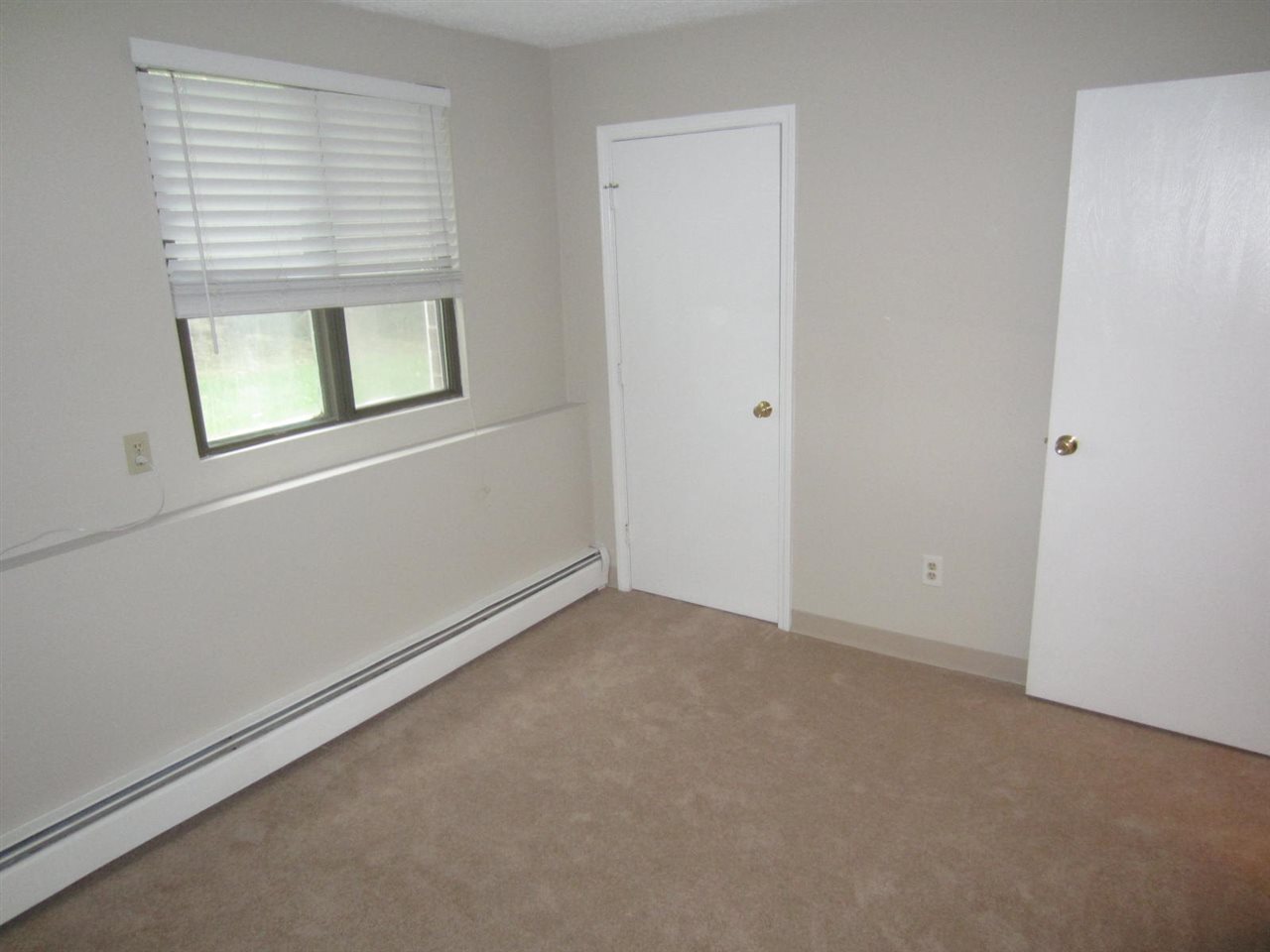 545 Calef Road, Unit 2 Manchester, NH 03103 - Photo 17 of 19
