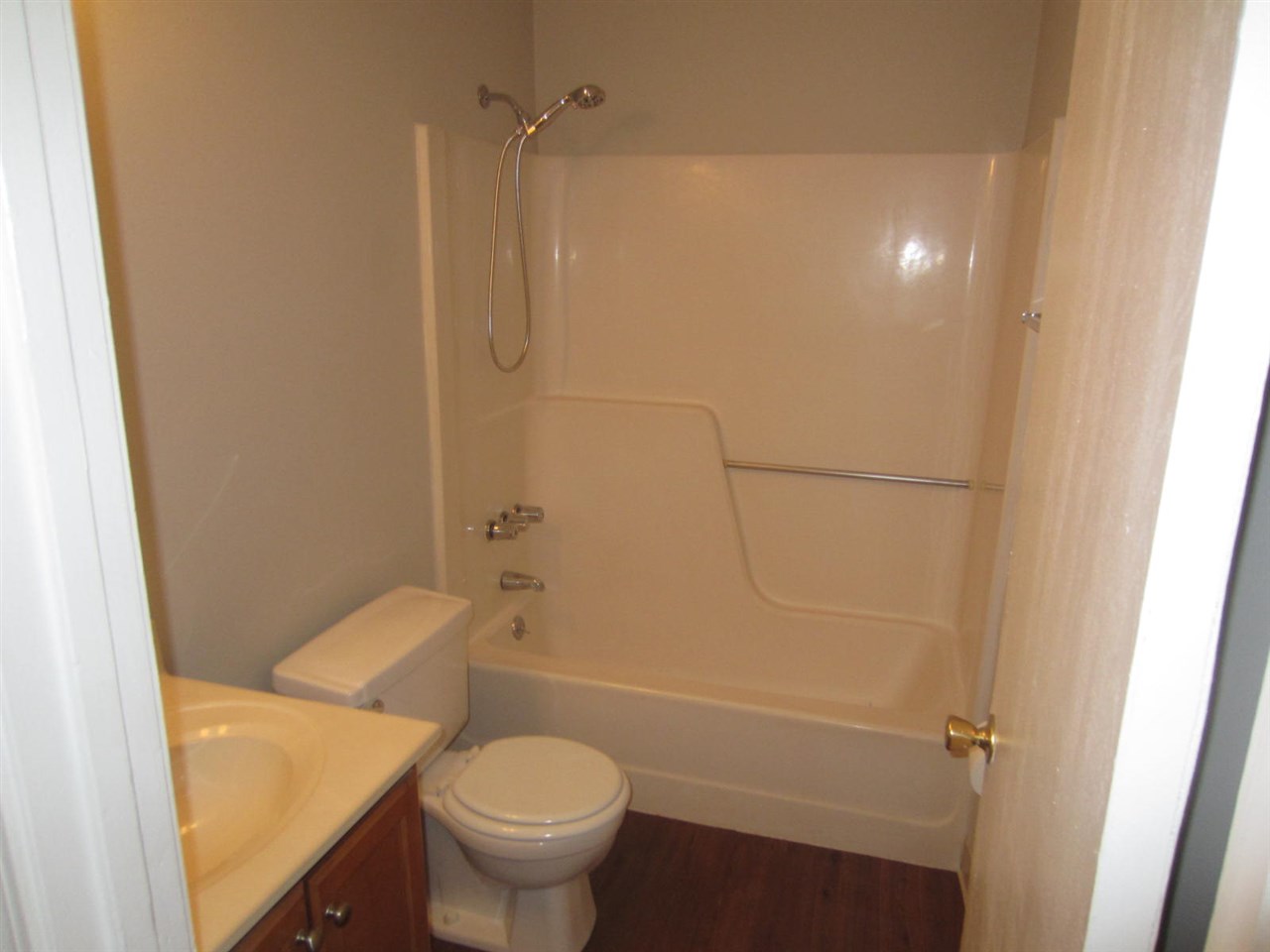 545 Calef Road, Unit 2 Manchester, NH 03103 - Photo 18 of 19