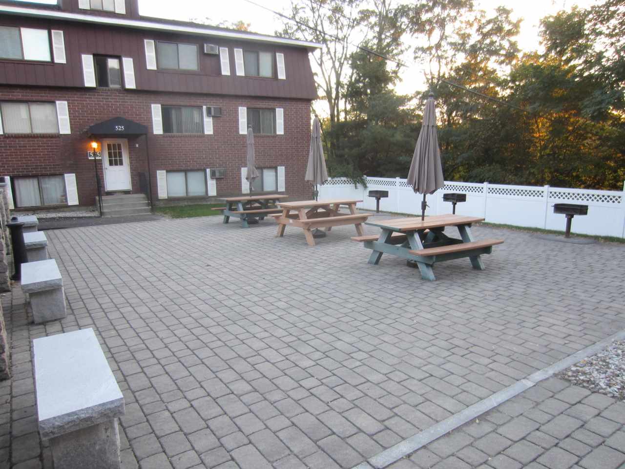 545 Calef Road, Unit 2 Manchester, NH 03103 - Photo 4 of 19