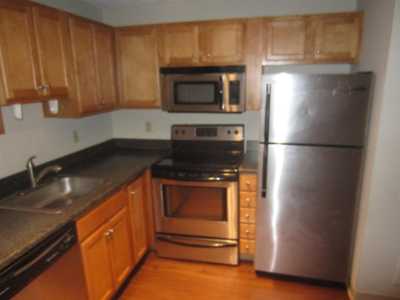 545 Calef Road, Unit 2 Manchester, NH 03103 - Photo 9 of 19