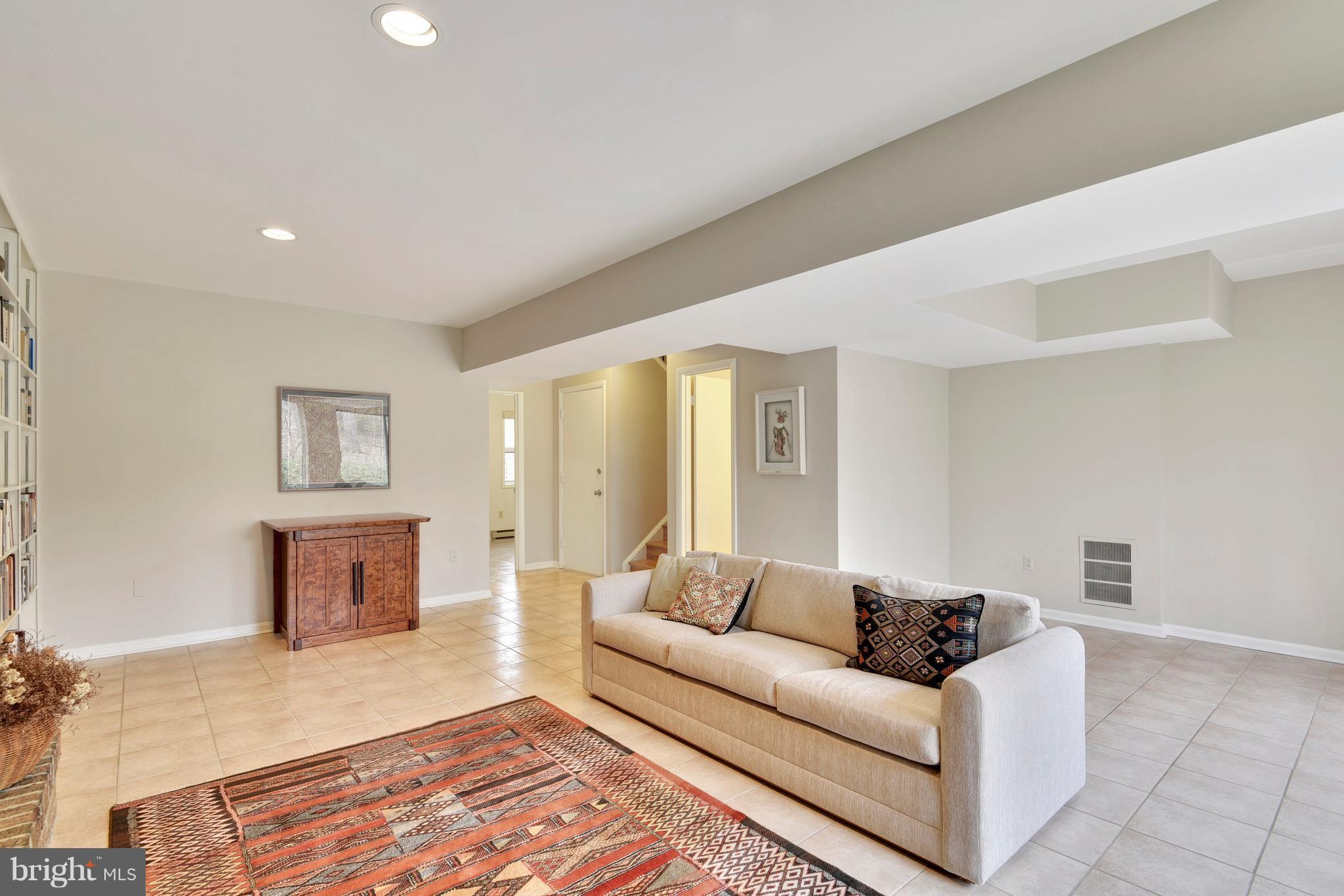 1301 Tucker Lane Silver Spring, MD 20905 - Photo 21 of 30 Family Room