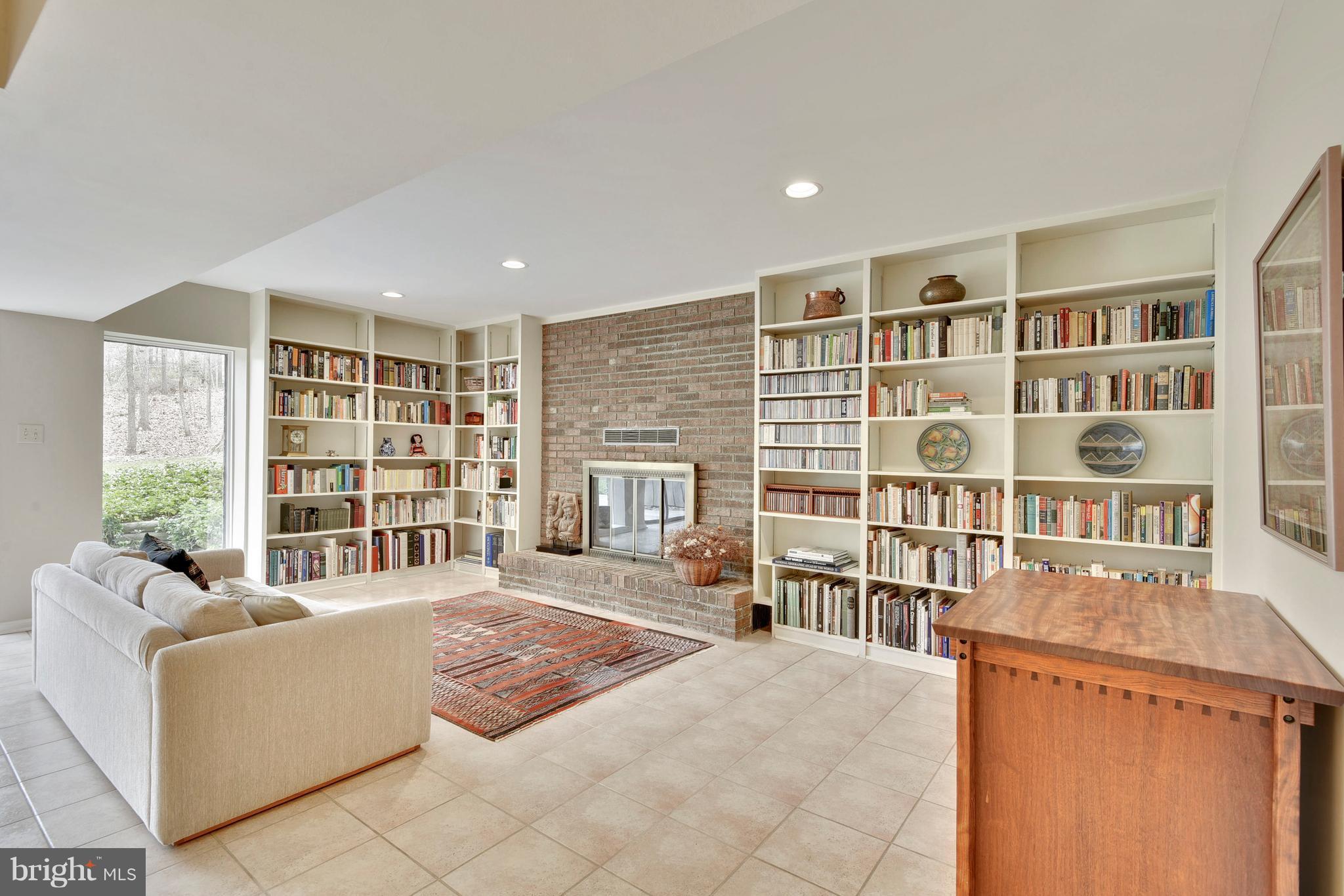 1301 Tucker Lane Silver Spring, MD 20905 - Photo 23 of 30 Family Room