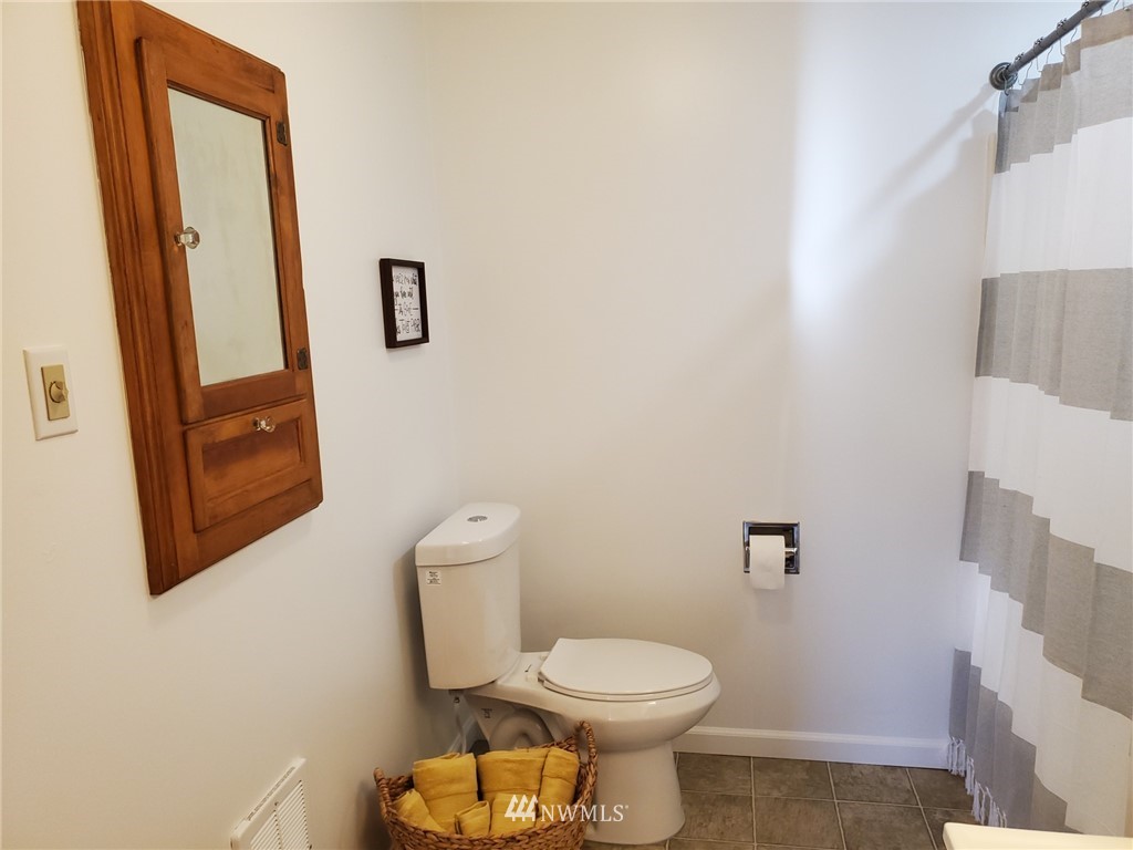 476 Spiketon Road Buckley, WA 98321 - Photo 11 of 39 Gallery Image 11