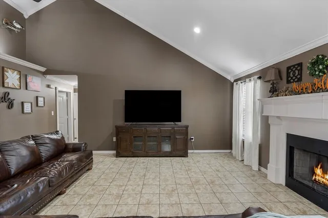 $305,000 | 111 Arizona Street, Van, TX 75790