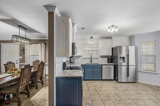 $305,000 | 111 Arizona Street, Van, TX 75790