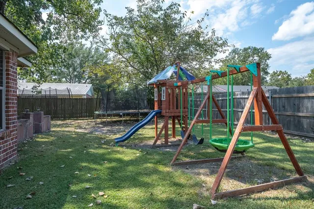 $305,000 | 111 Arizona Street, Van, TX 75790